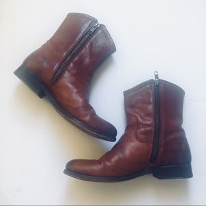 Frye Short Brown / Cognac Leather Boots